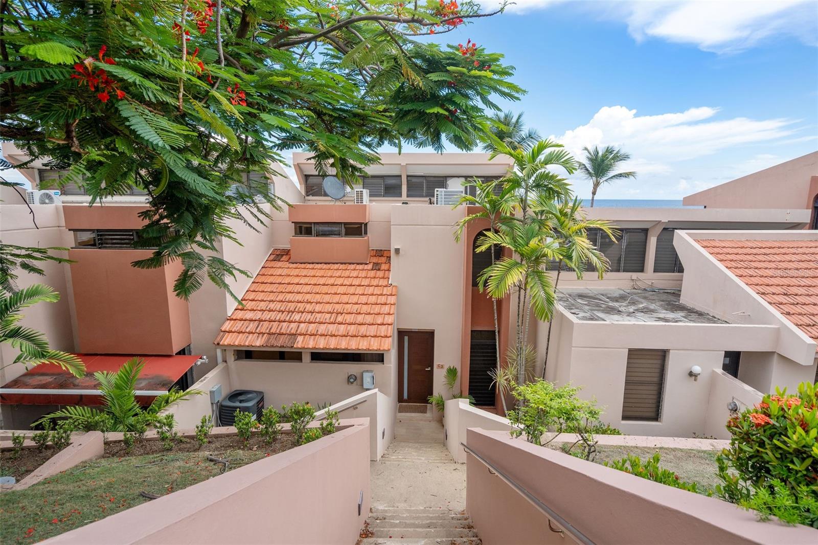 170 PALMAS DR C3