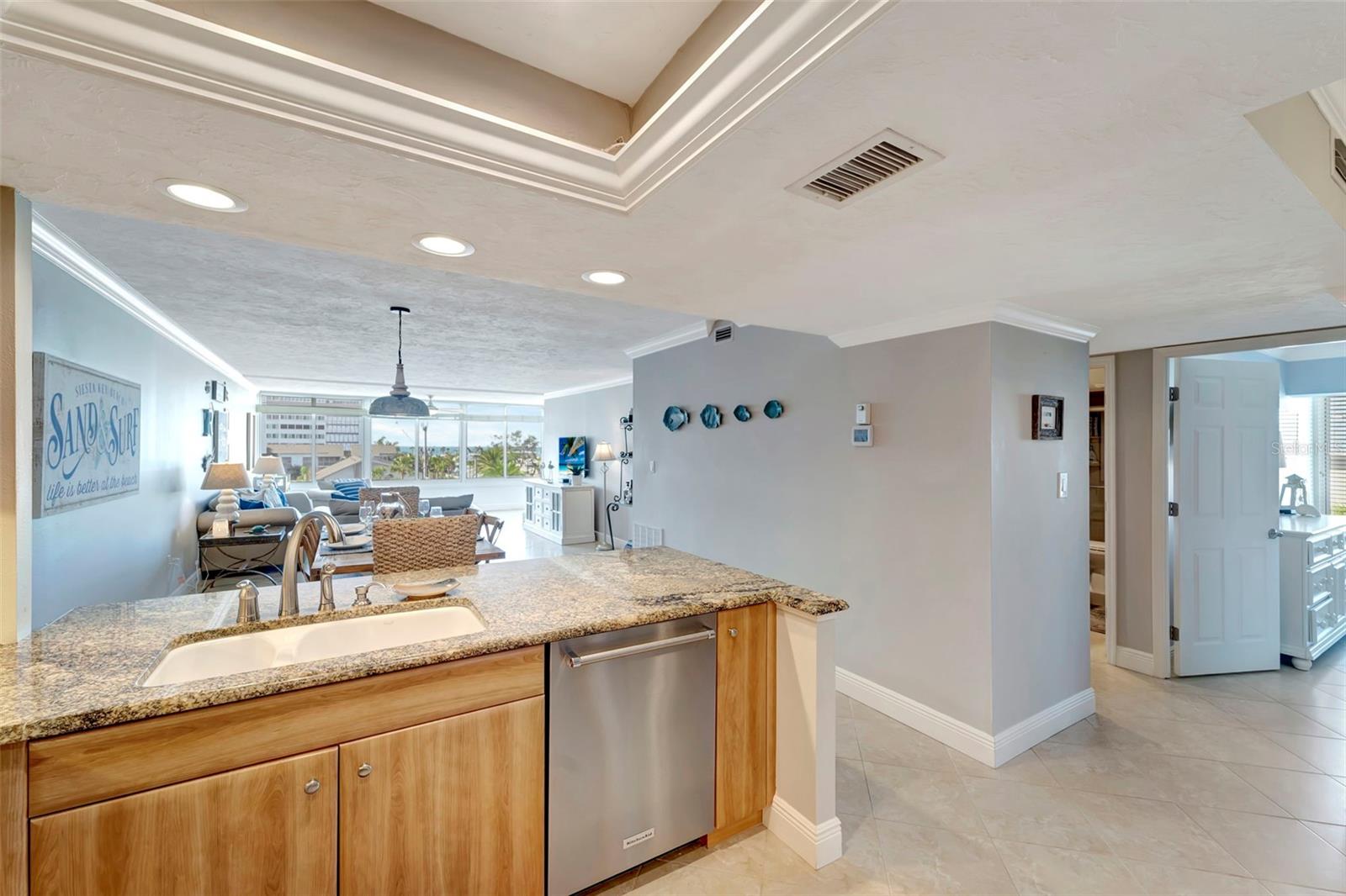1200 E PEPPERTREE LANE 307