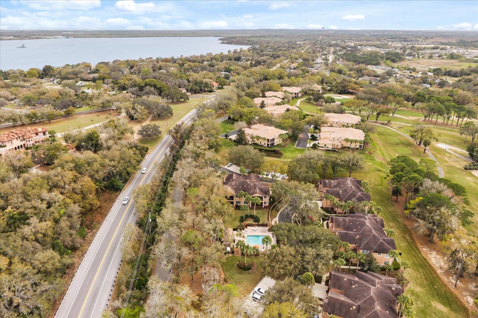 HOWEY MISSION SONOMA CONDO - Residential