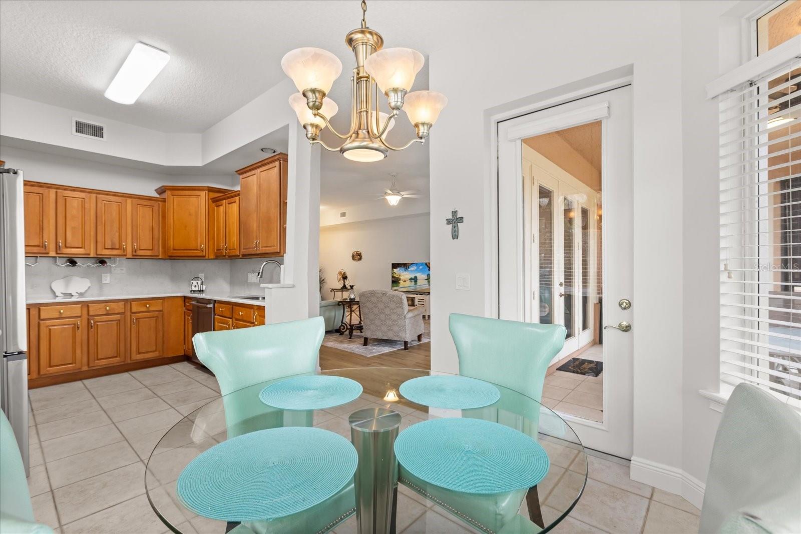 HOWEY MISSION SONOMA CONDO - Residential