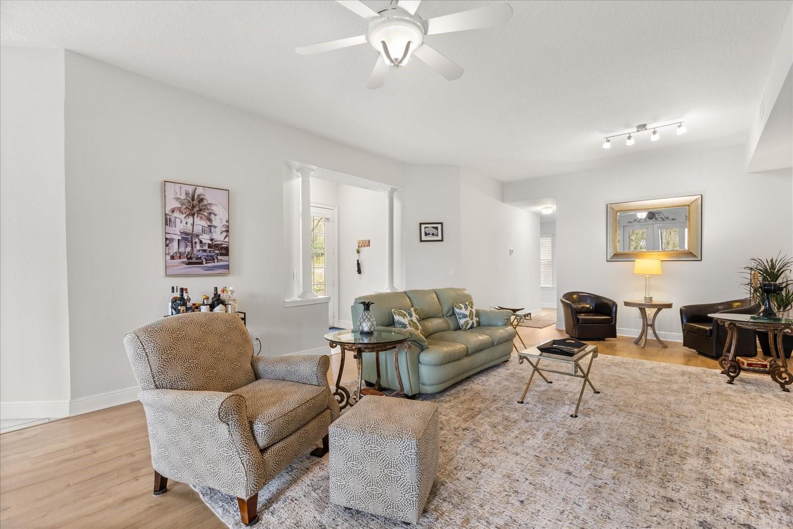 HOWEY MISSION SONOMA CONDO - Residential