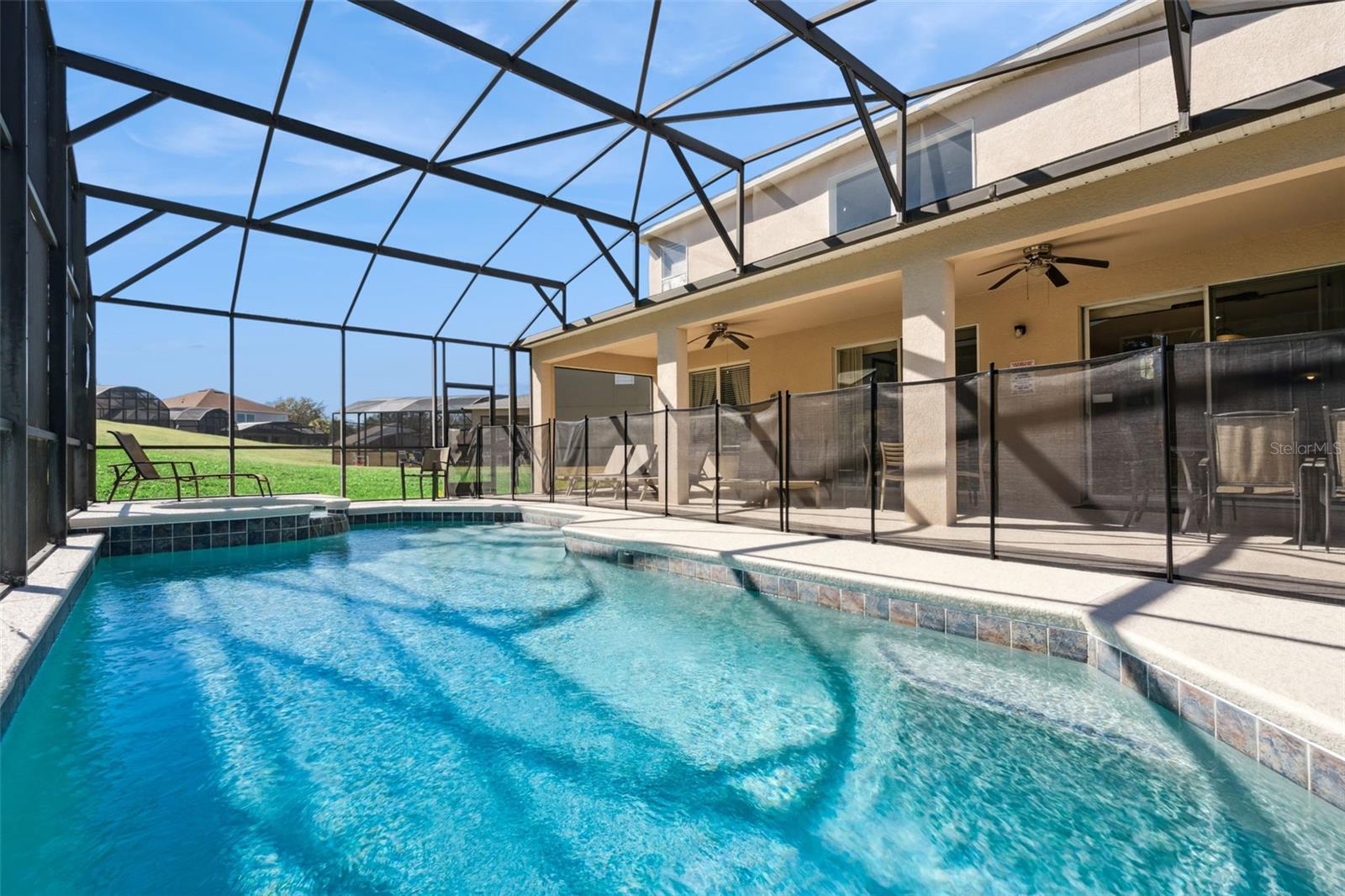 EMERALD ISLAND RESORT - Residential