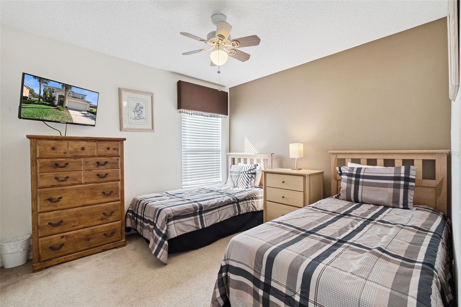 EMERALD ISLAND RESORT - Residential