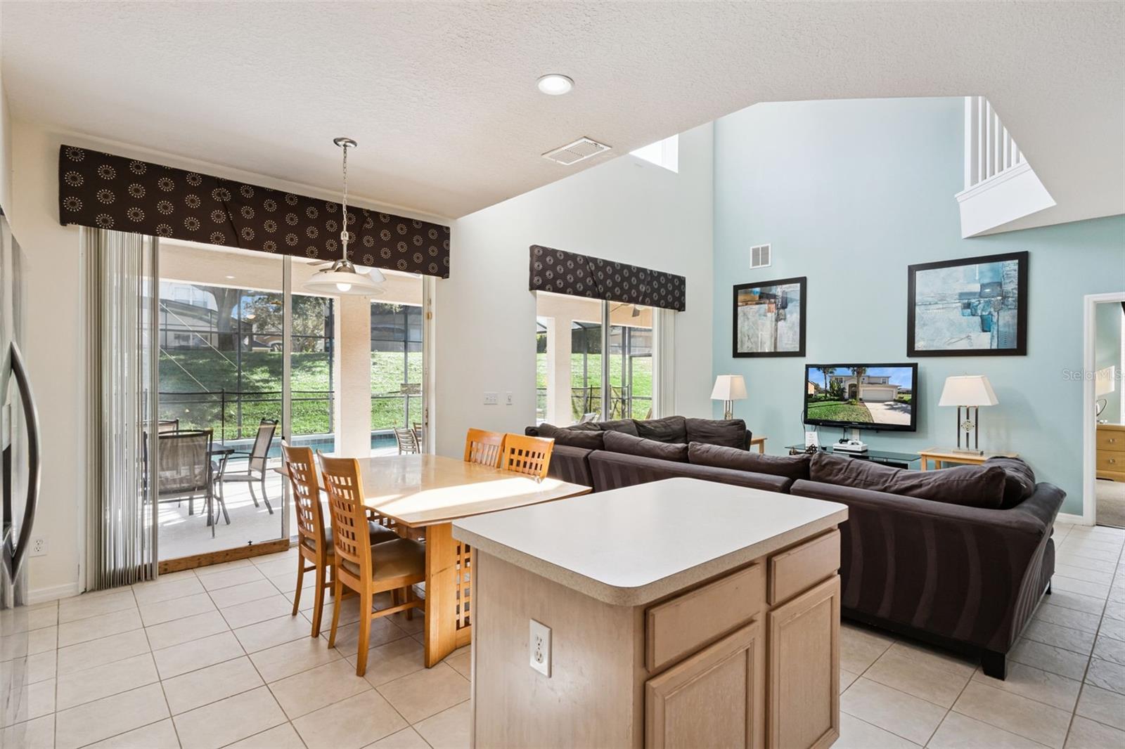 EMERALD ISLAND RESORT - Residential