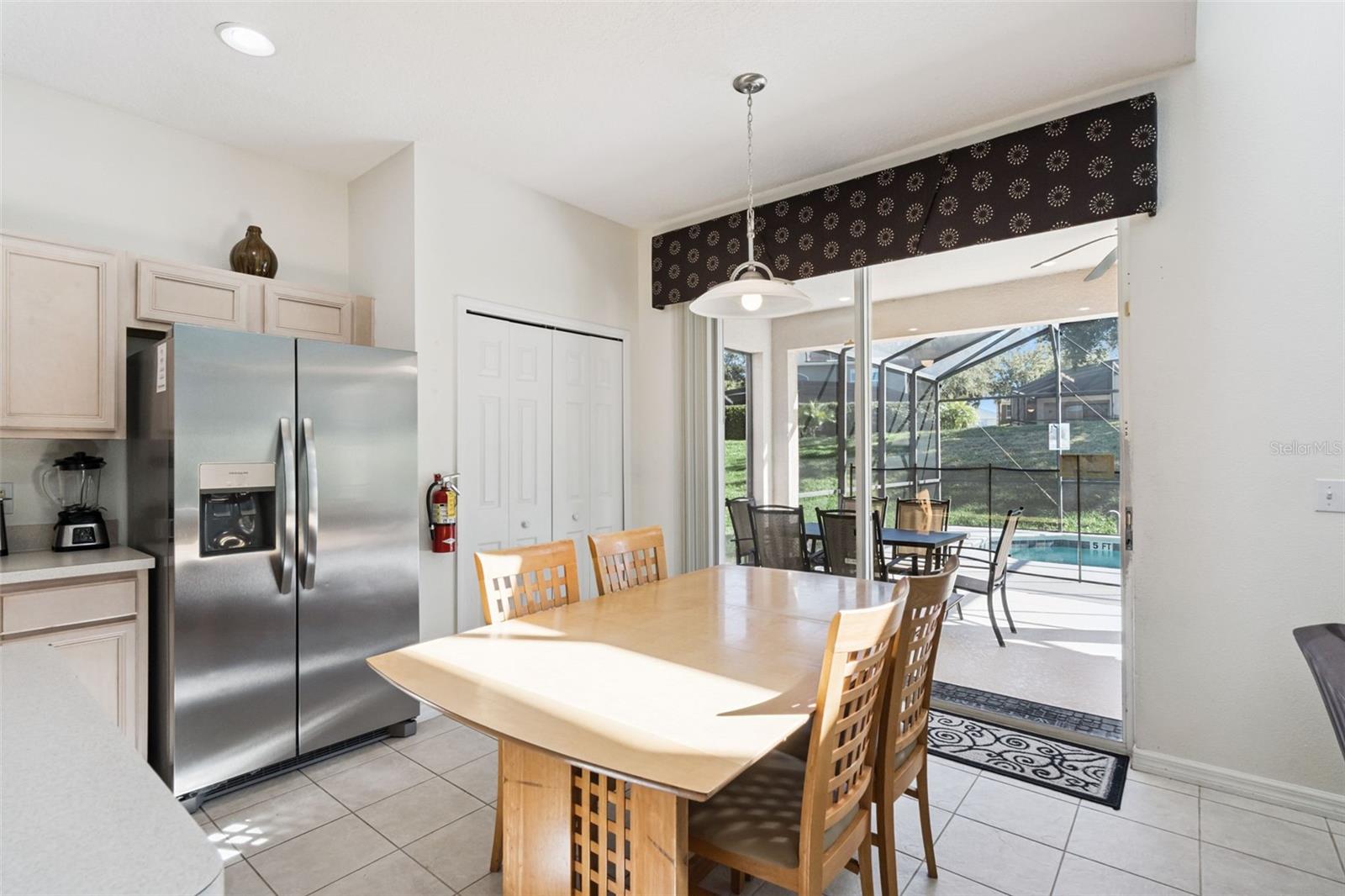 EMERALD ISLAND RESORT - Residential