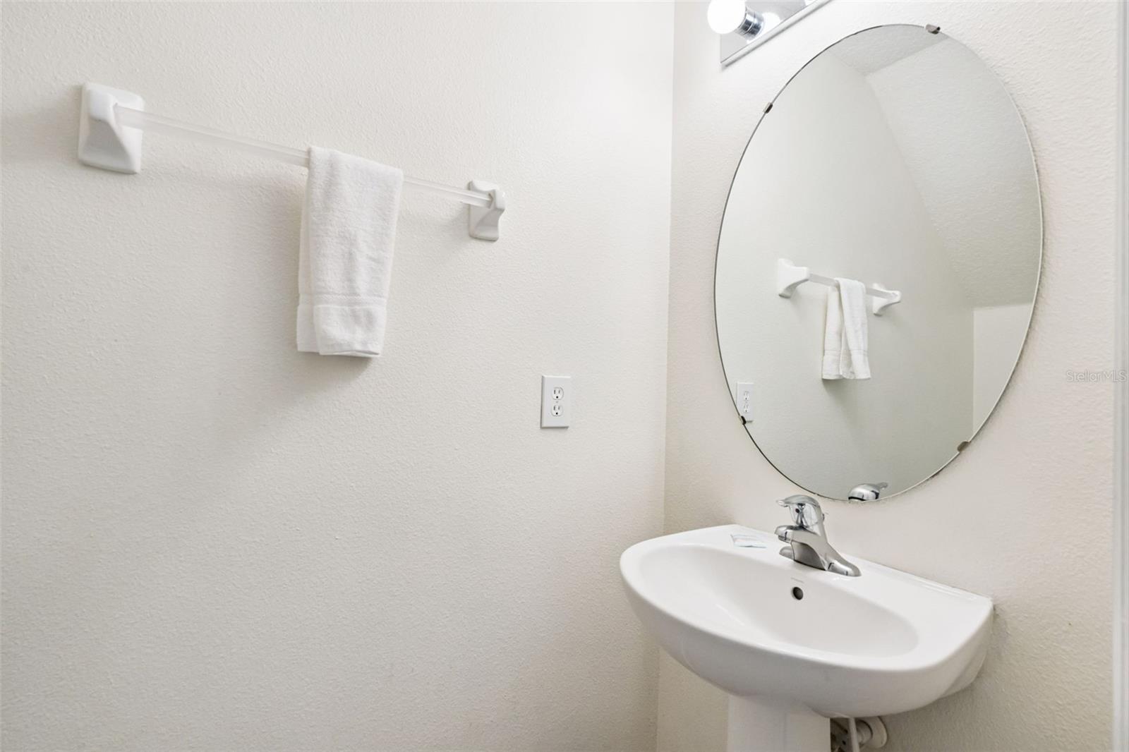 EMERALD ISLAND RESORT - Residential