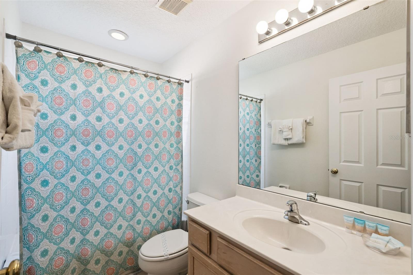 EMERALD ISLAND RESORT - Residential