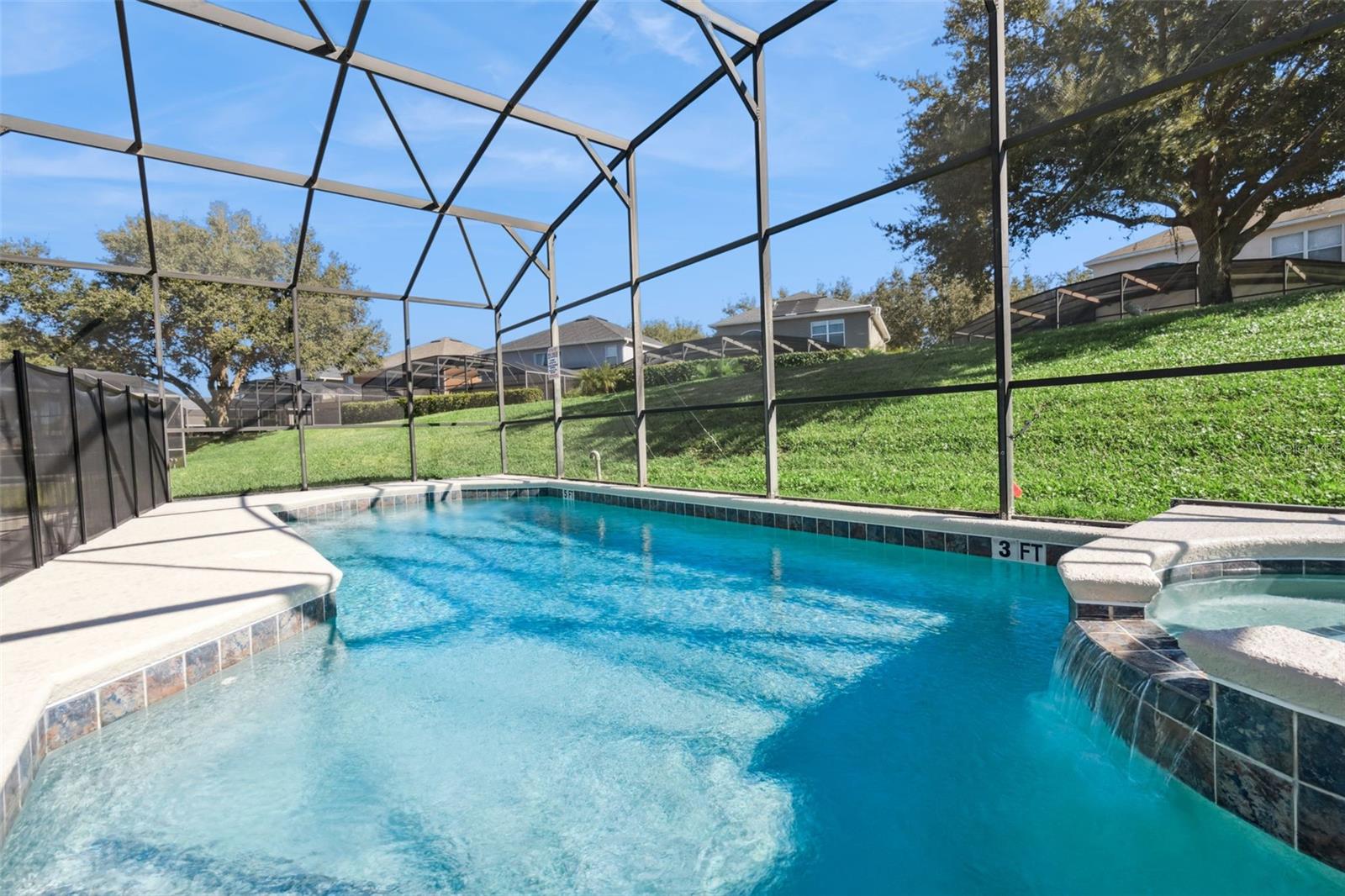 EMERALD ISLAND RESORT - Residential