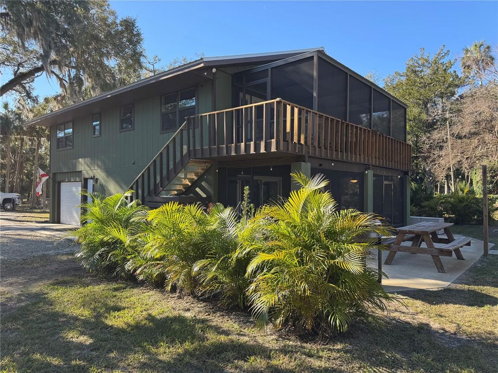 Photo of 16645 W River Rd, Inglis, FL 34449 (MLS # OM725269)