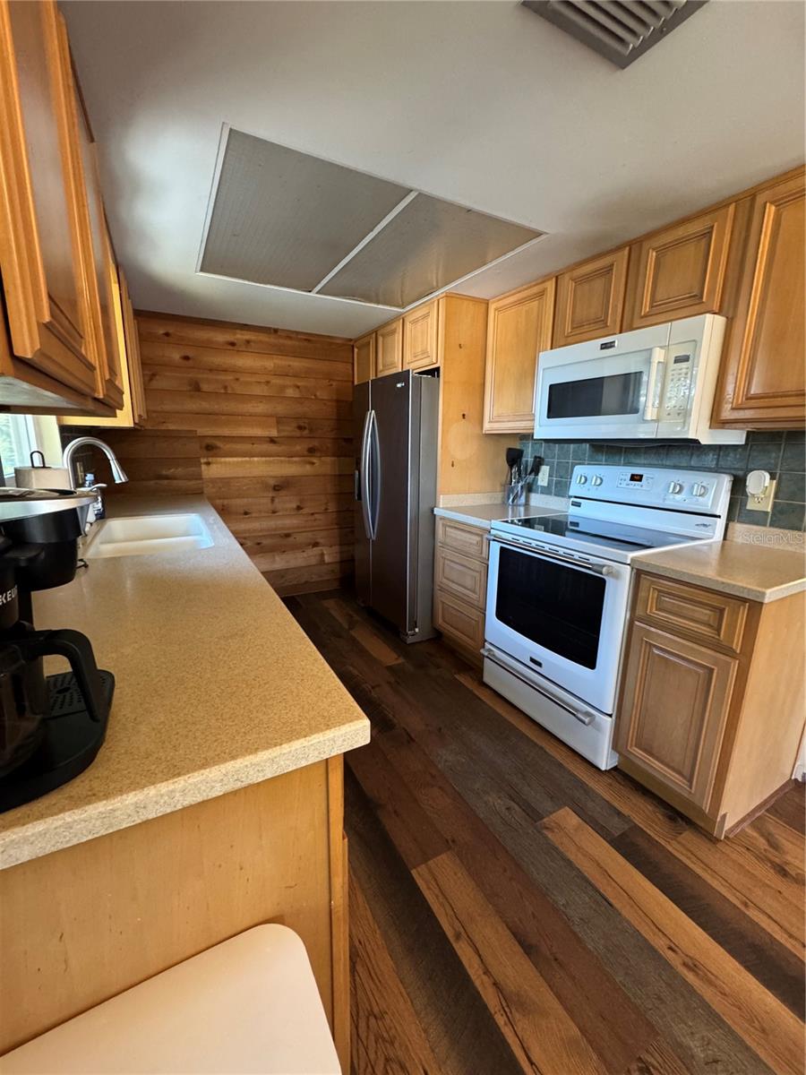 CARIBEE SHORES - Residential
