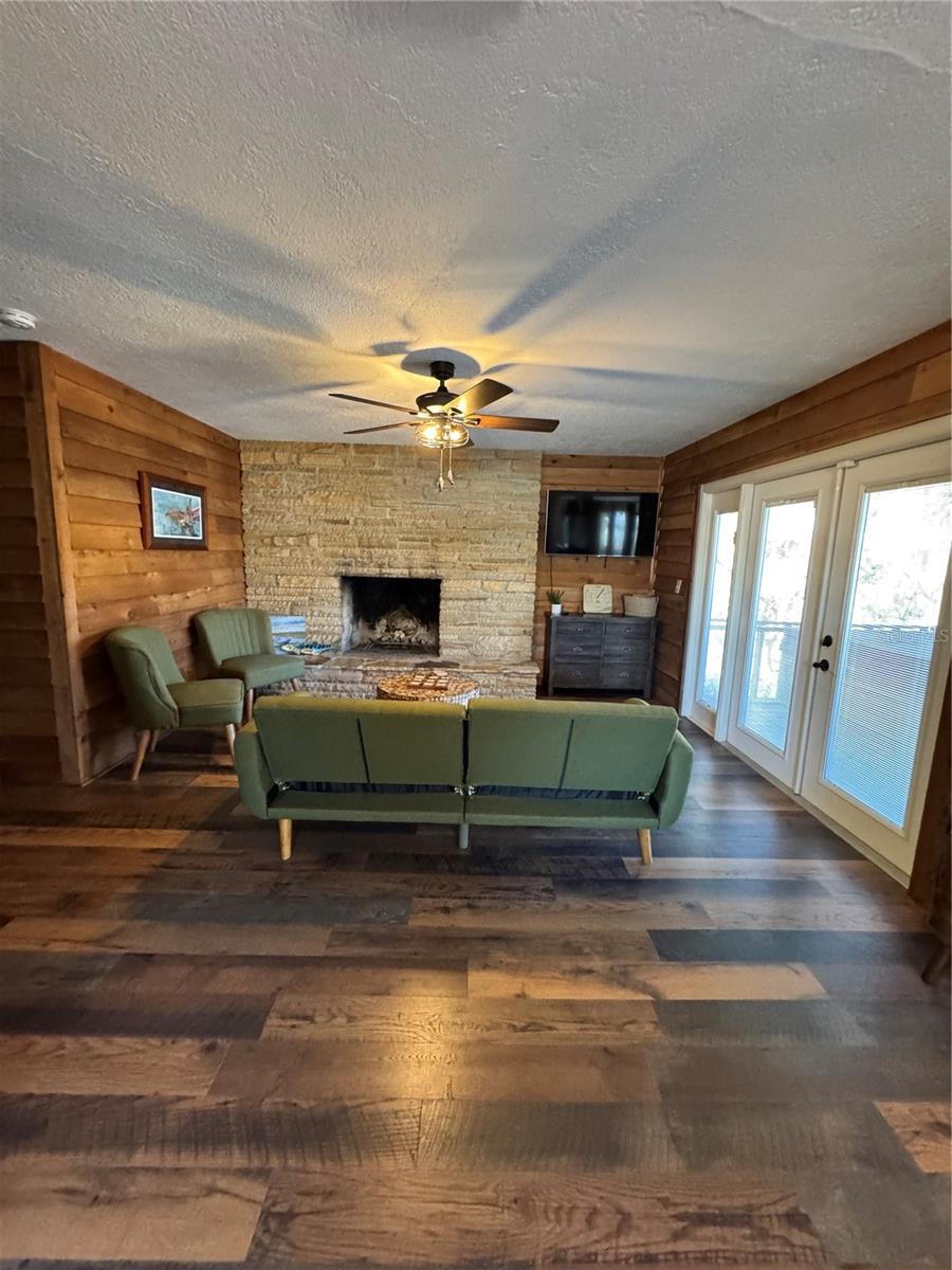 CARIBEE SHORES - Residential