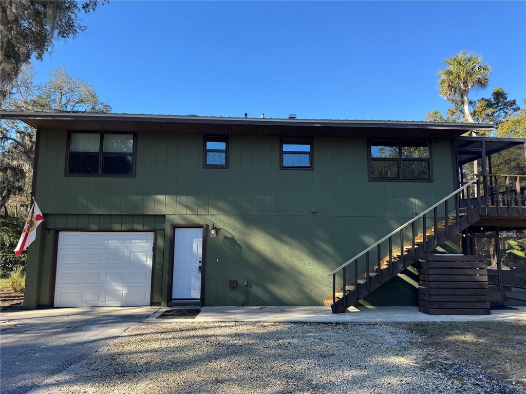 Photo of 16645 W River Rd, Inglis, FL 34449 (MLS # OM725269)