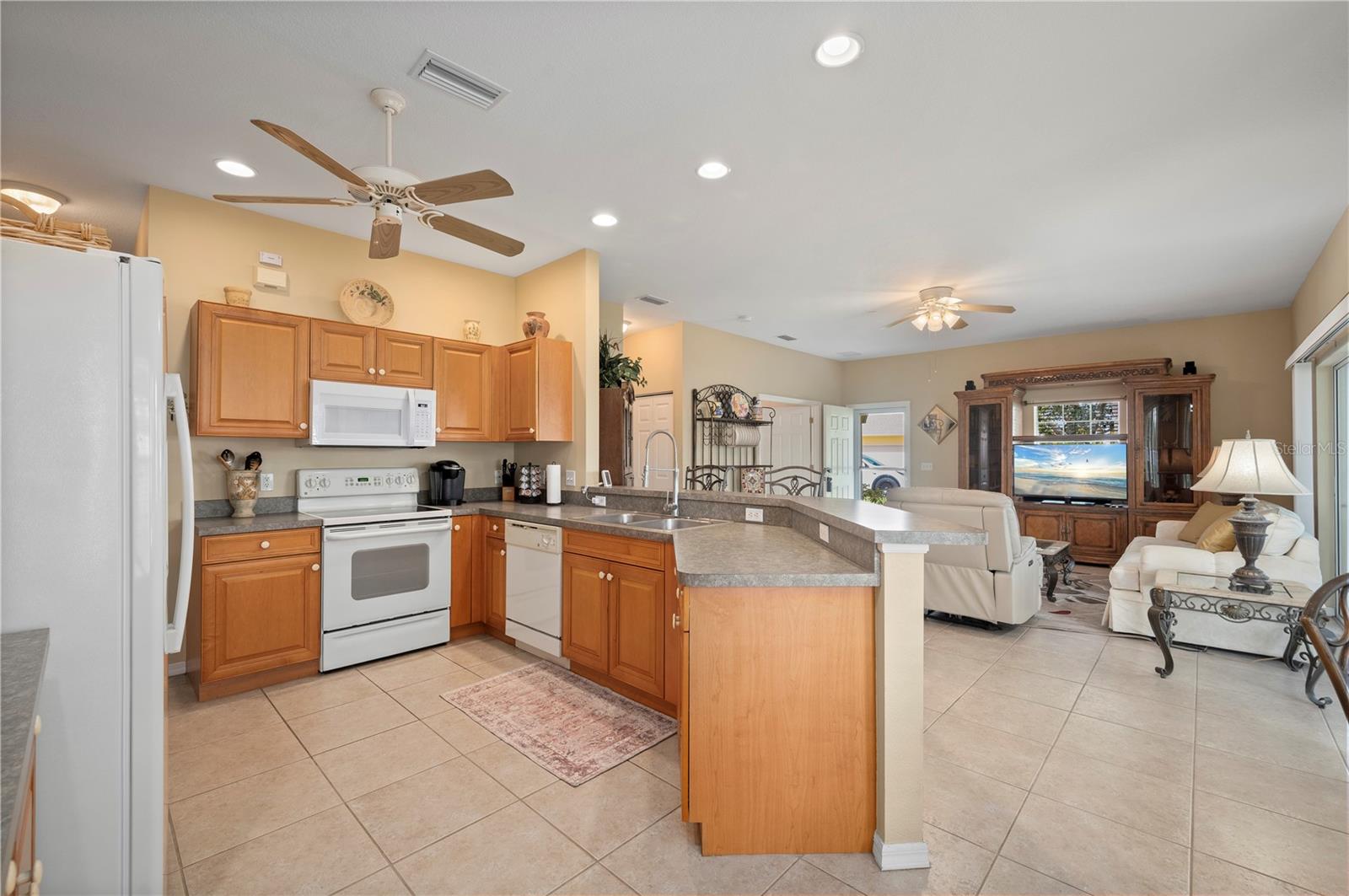 HERITAGE LAKE PARK - Residential