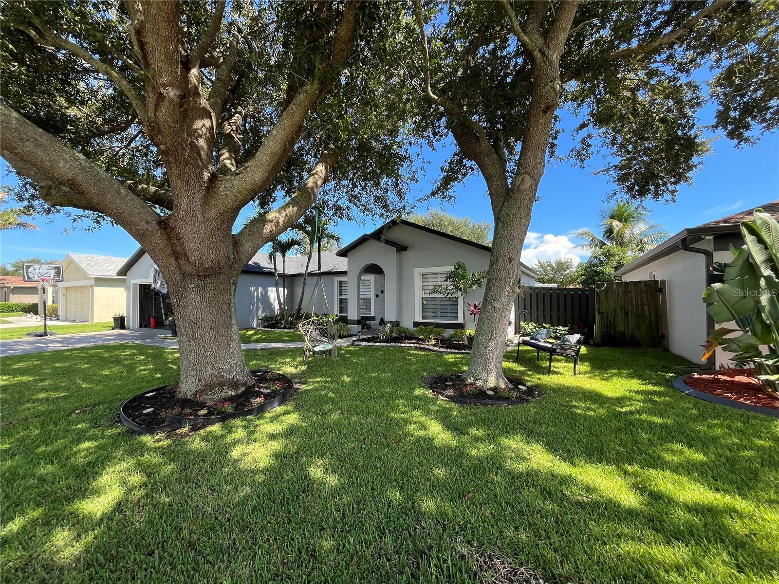 755 TRIPLE CROWN LN