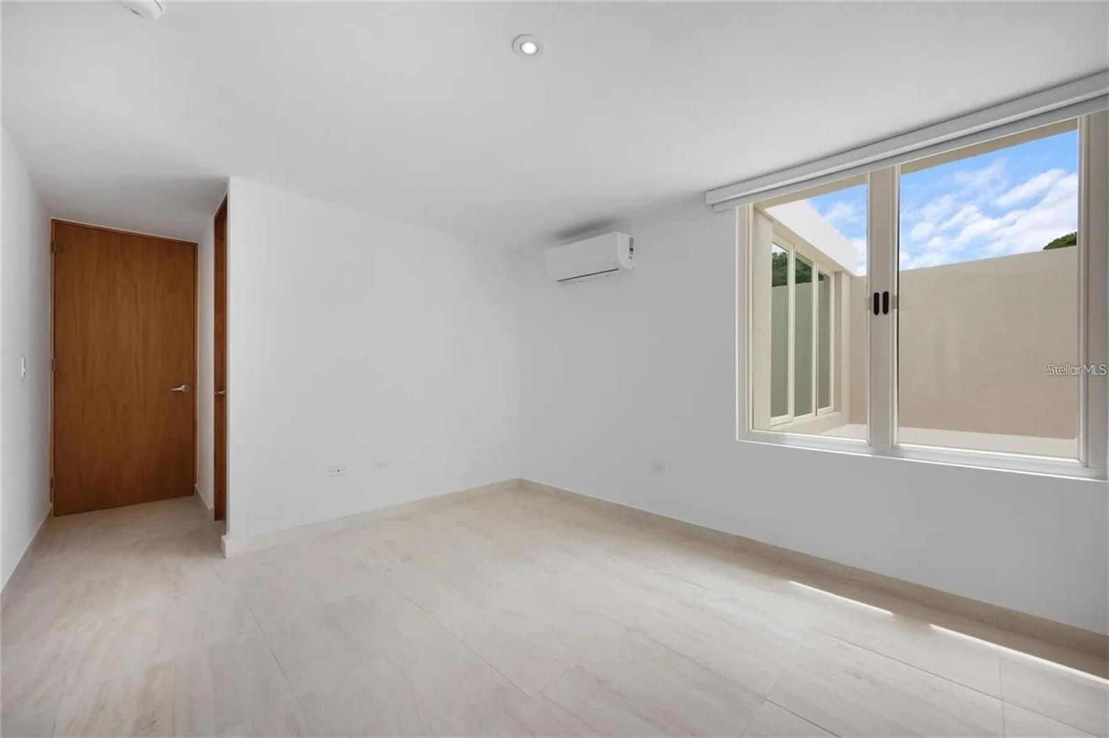 SABANERA DE DORADO - Residential