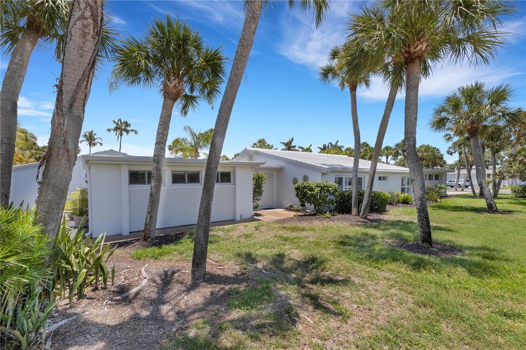 Photo of 214 Hourglass Way #V-4, Sarasota, FL 34242 (MLS # A4707563)