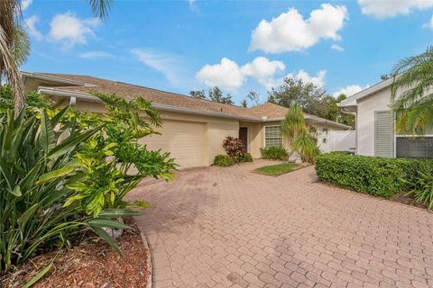 A home in WINTER HAVEN