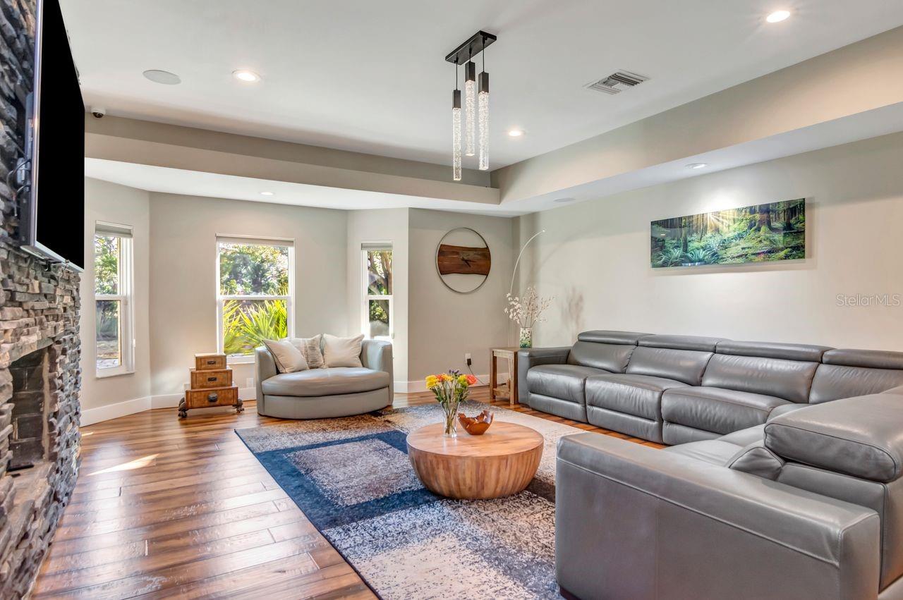 HENDERSON BEACH - Residential