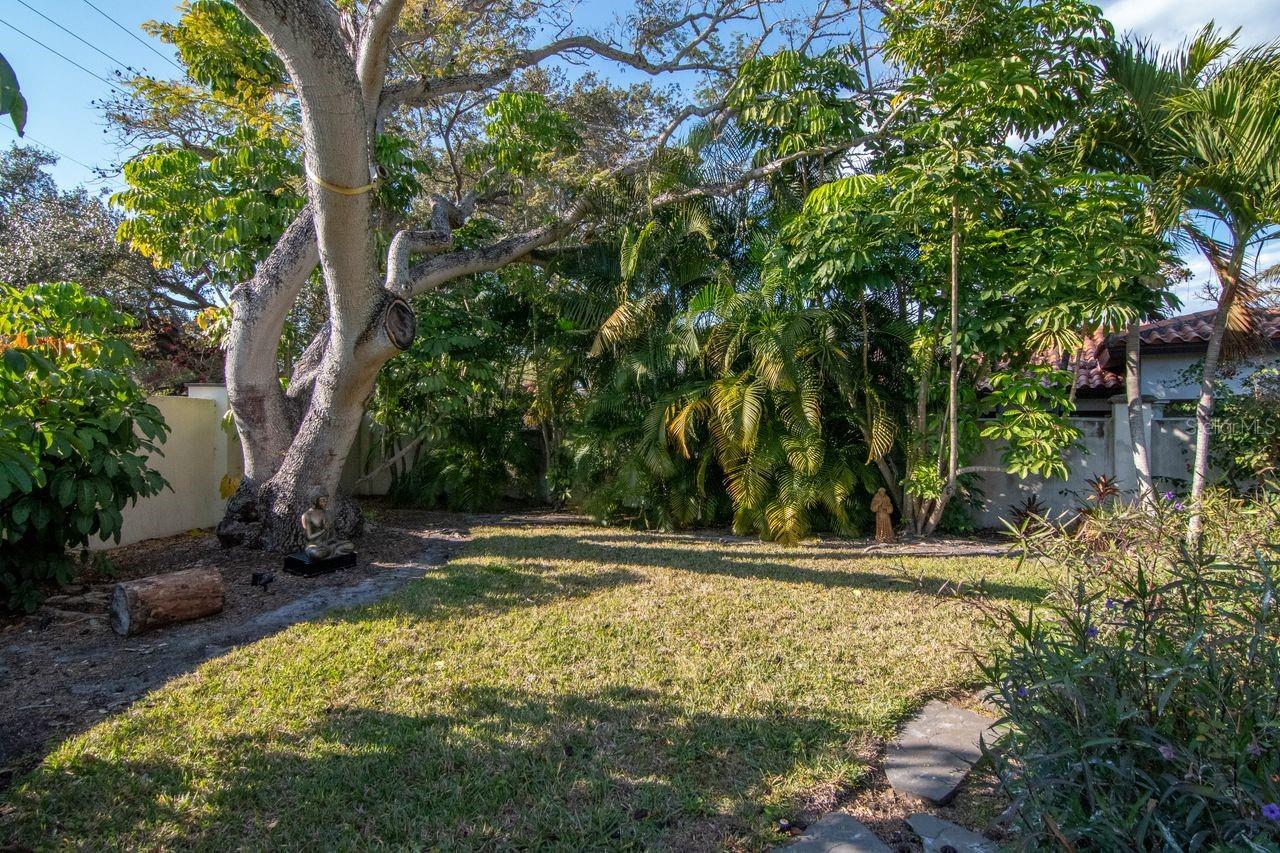 HENDERSON BEACH - Residential