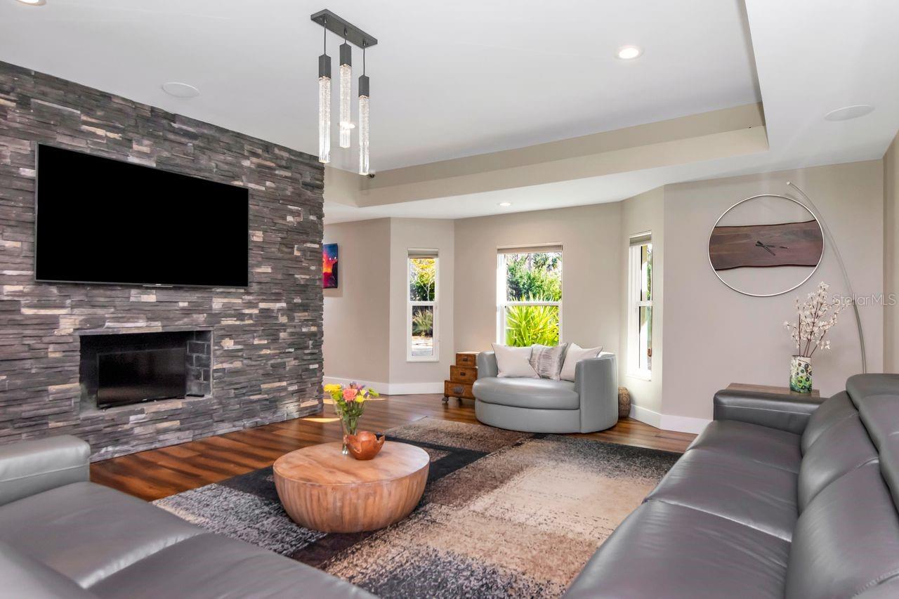 HENDERSON BEACH - Residential