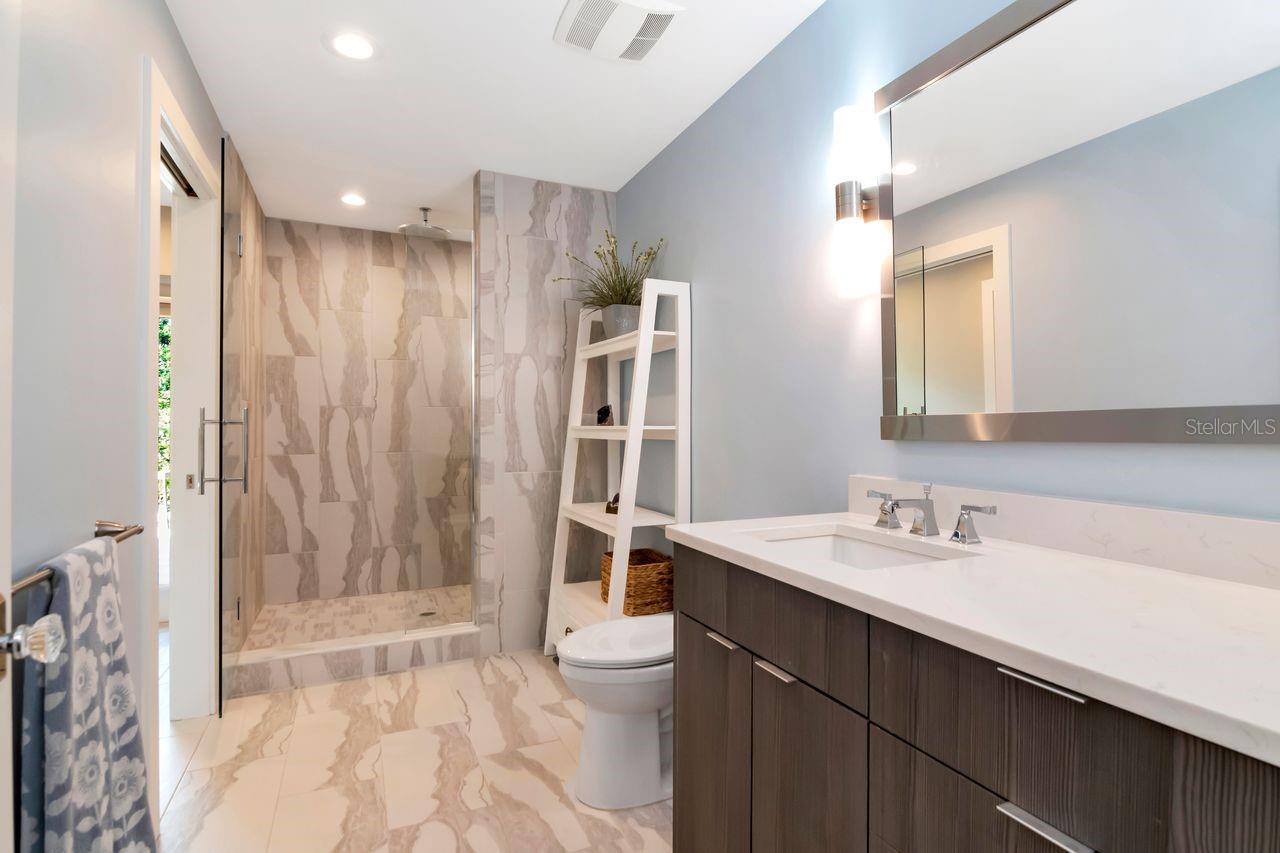 HENDERSON BEACH - Residential