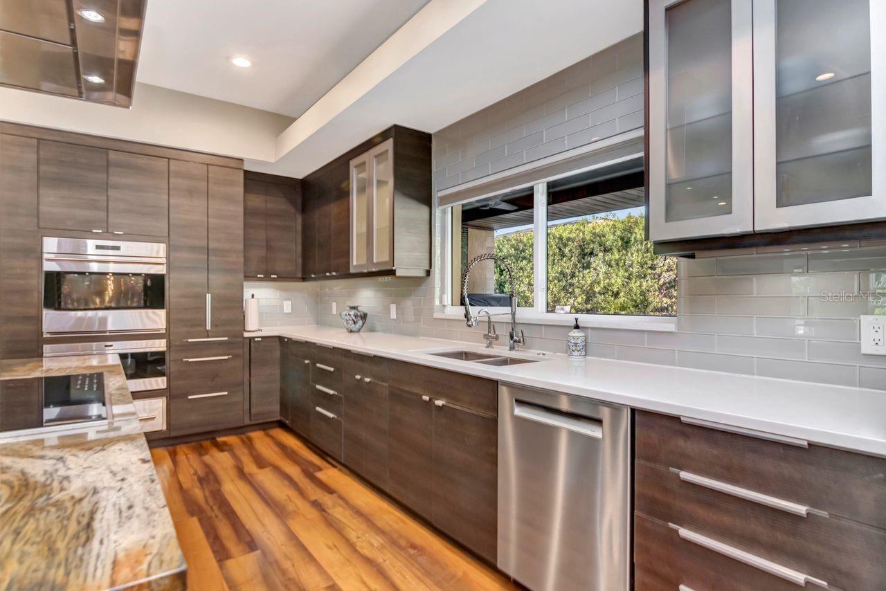 HENDERSON BEACH - Residential