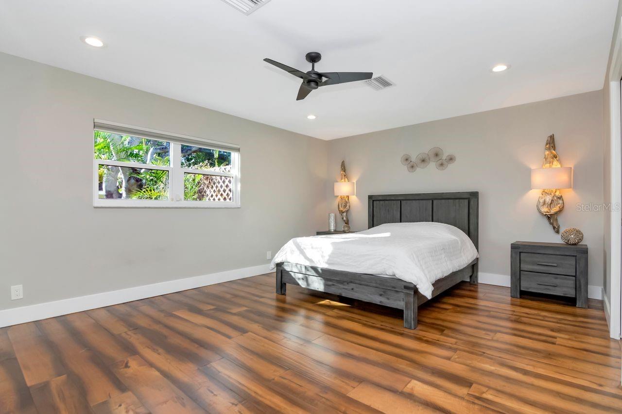 HENDERSON BEACH - Residential