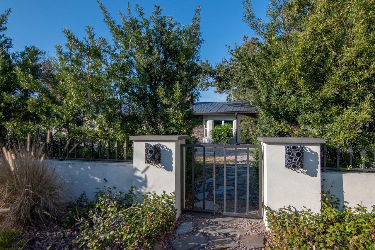 HENDERSON BEACH - Residential