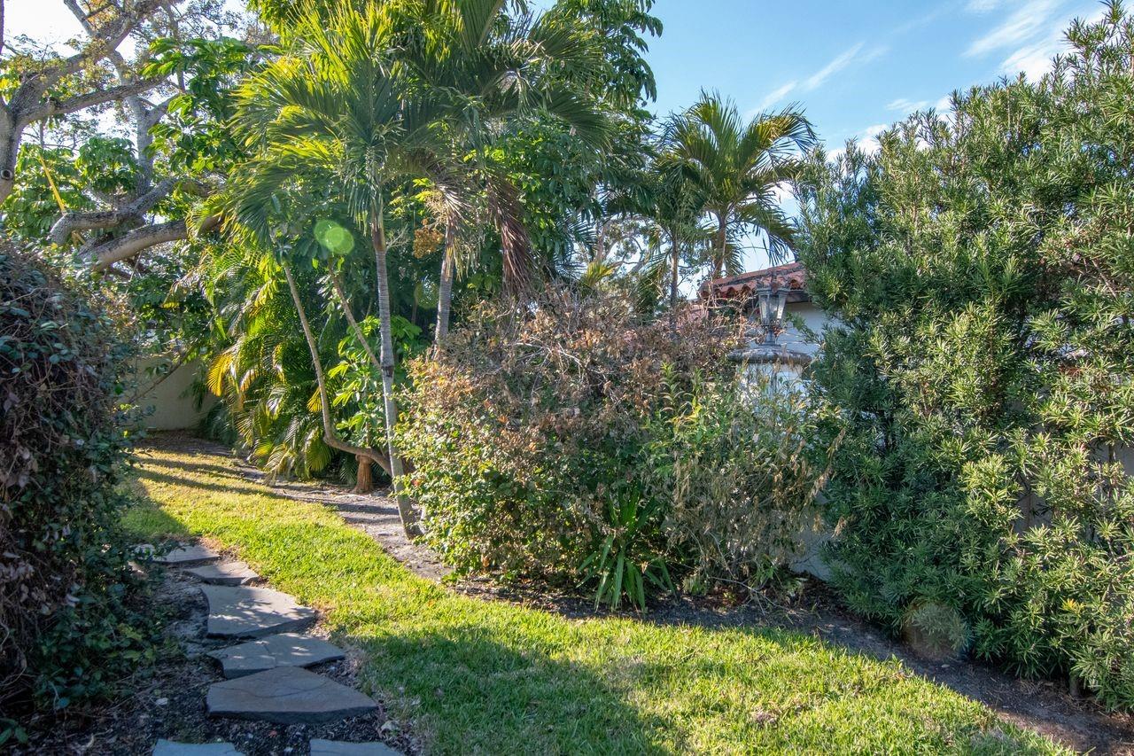 HENDERSON BEACH - Residential