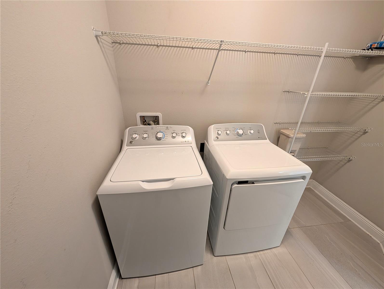 WEST LAKE TWNHMS PH 2 - Residential Lease