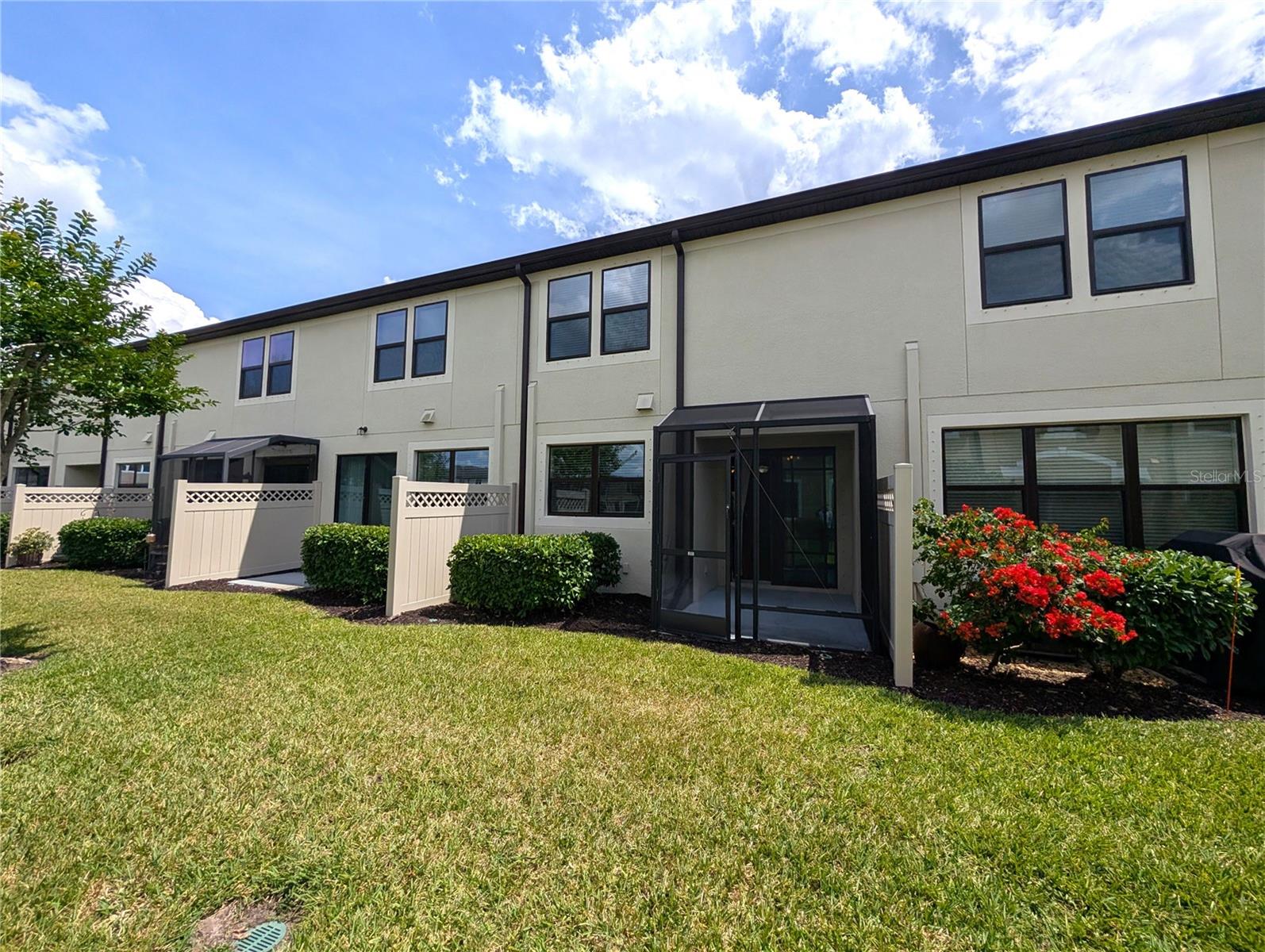 WEST LAKE TWNHMS PH 2 - Residential Lease