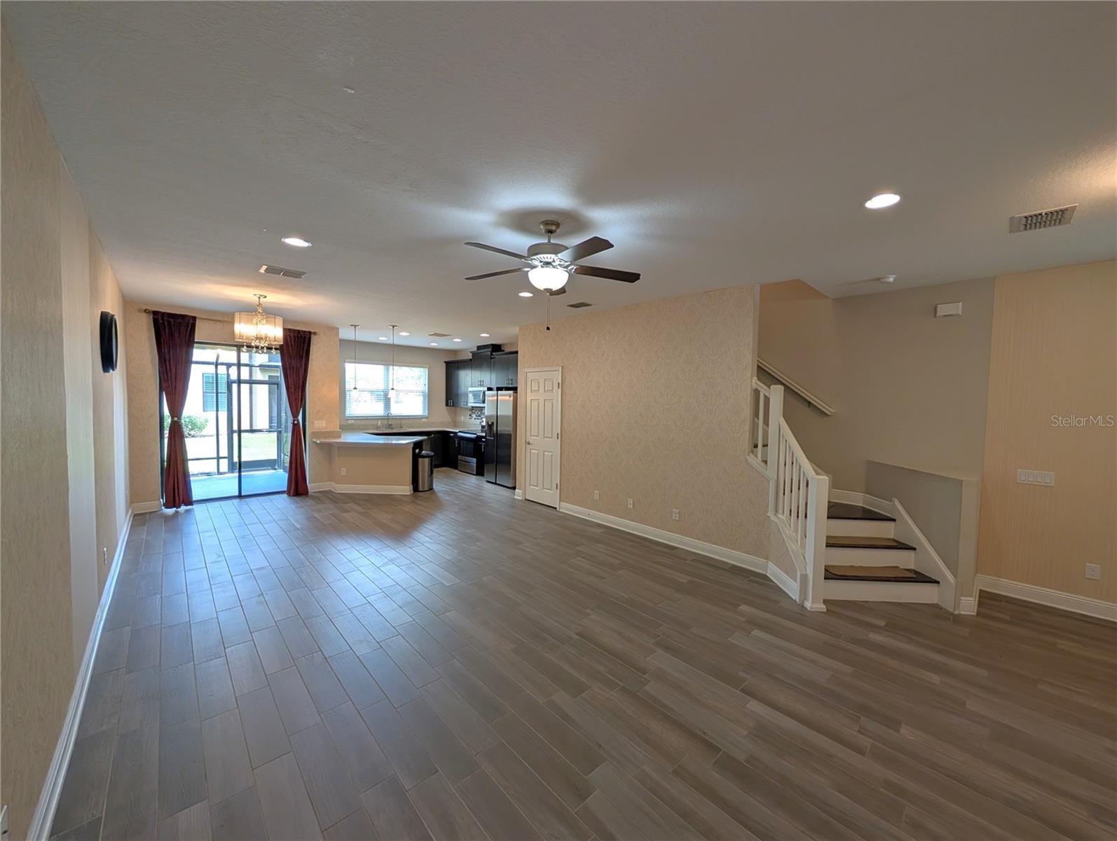 WEST LAKE TWNHMS PH 2 - Residential Lease