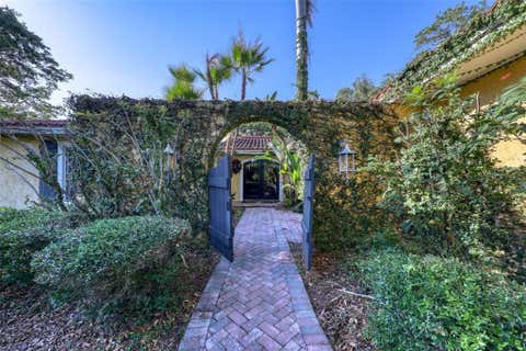 Featured picture for the property U8217815