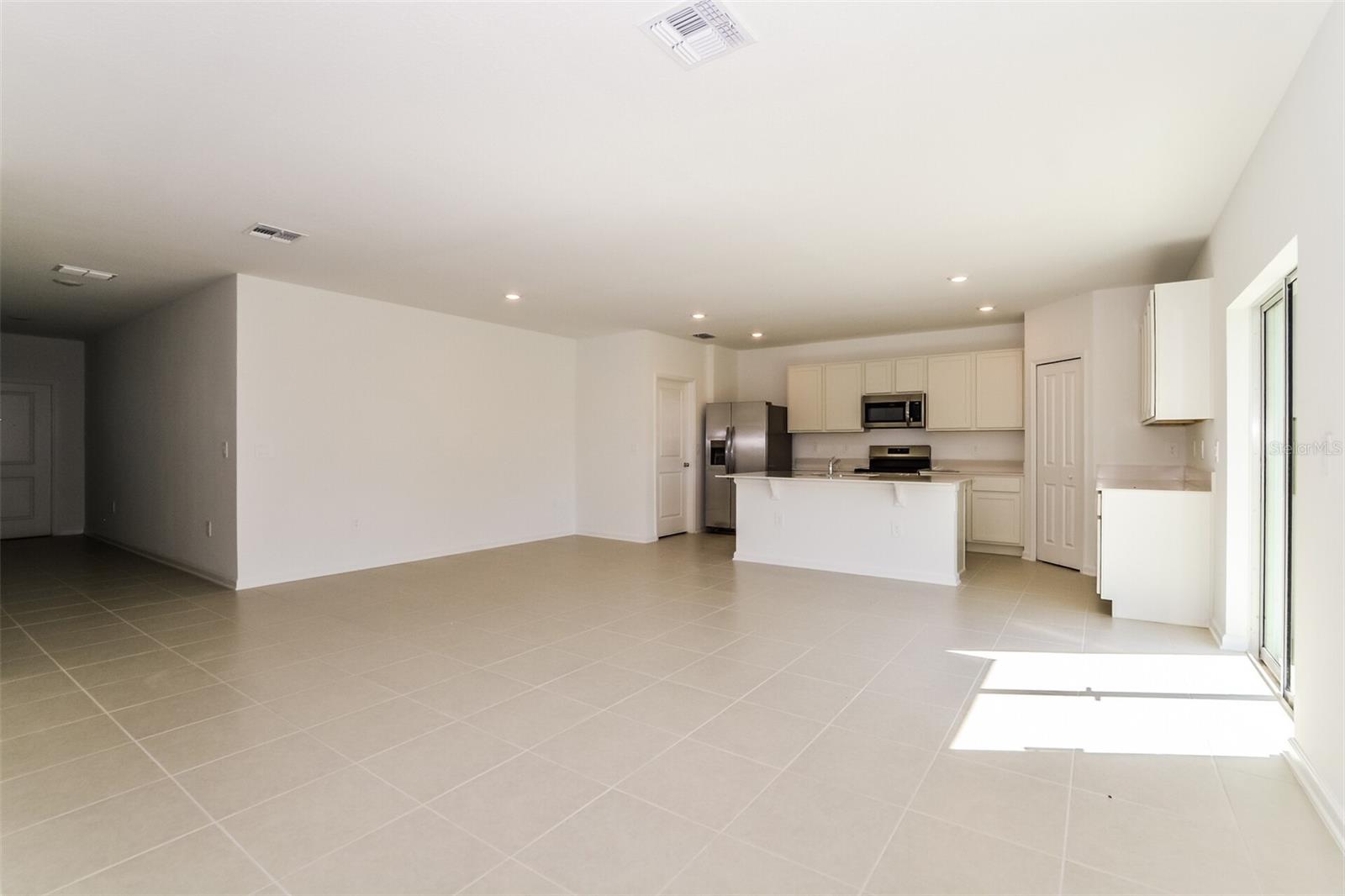 HAMILTON BLUFF SUB - Residential Lease