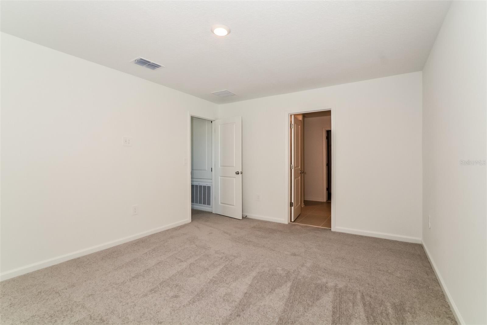 HAMILTON BLUFF SUB - Residential Lease