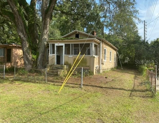 Rent with confidence from a licensed Real Estate Brokerage. We have a quick and simple application process. Contact us through this website or call to set up a tour and apply today.
We are proud to welcome all pets!
Welcome to this cute 4-bed, 1-bath home! Our spacious layout is perfect for comfortable living. Enjoy the yard to unwind after a long day, enjoy the fresh air, and gather for fun-filled activities.
Approaching the home, you will find a lovely covered porch area with enough space for chairs to enjoy the outdoors. As you enter the home, you will be greeted with an open floor plan showcasing the living room and kitchen. Off the kitchen, you will find a second side entrance and patio for extra storage.
This company is committed to supporting the guidelines of the U.S. Fair Housing Act (Title VIII of the Civil Rights Act of 1968), as amended, which prohibits discrimination in the sale, rental, and financing of housing transactions because of race, color, religion, sex, handicap, familial status, or national origin. The price to move in ranges from two times to three times the rent, depending on application results. Alabama LLC, CQ1056586.
