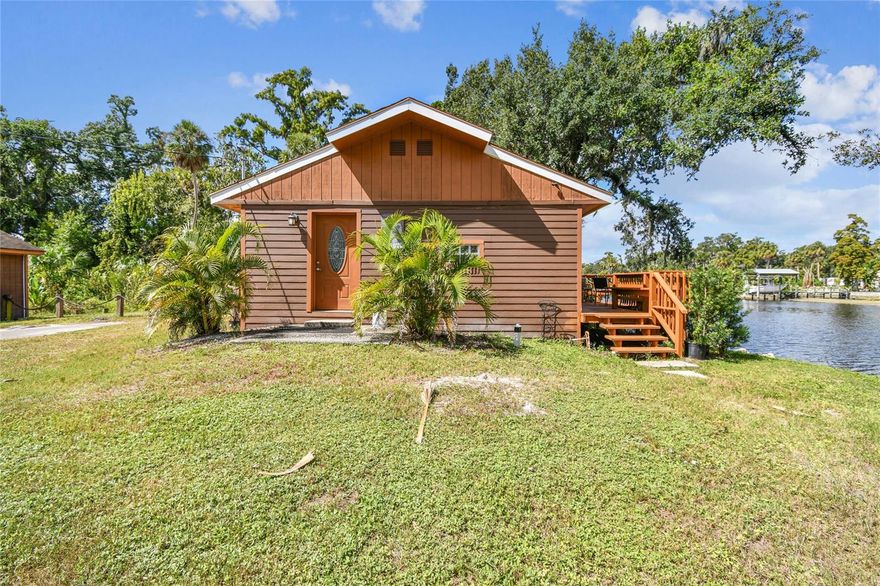 This PROPERTY is on the RIVER, a space with so much room to enjoy. Over 2 acres of land overlooking the Alafia River .  Far away from the neighbors, have space for all of your toys at a dead end street. This is the place to bring your friends, Have quiet afternoons siping your favorite drink and fishing from the deck all at the same time. Enjoying the sounds of Florida and the soothing feeling from the waterways. Your personal retreat.
