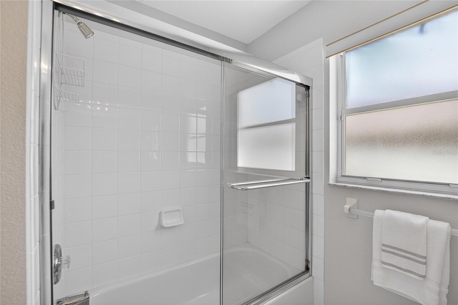 LANDINGS AT BELL LAKE PH 01 - Residential