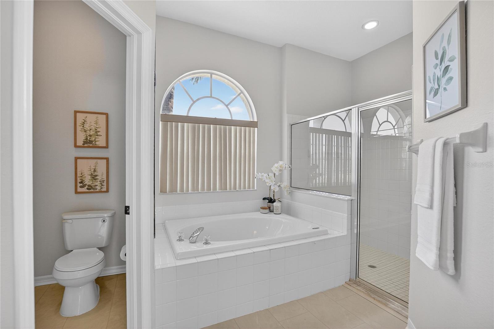 LANDINGS AT BELL LAKE PH 01 - Residential