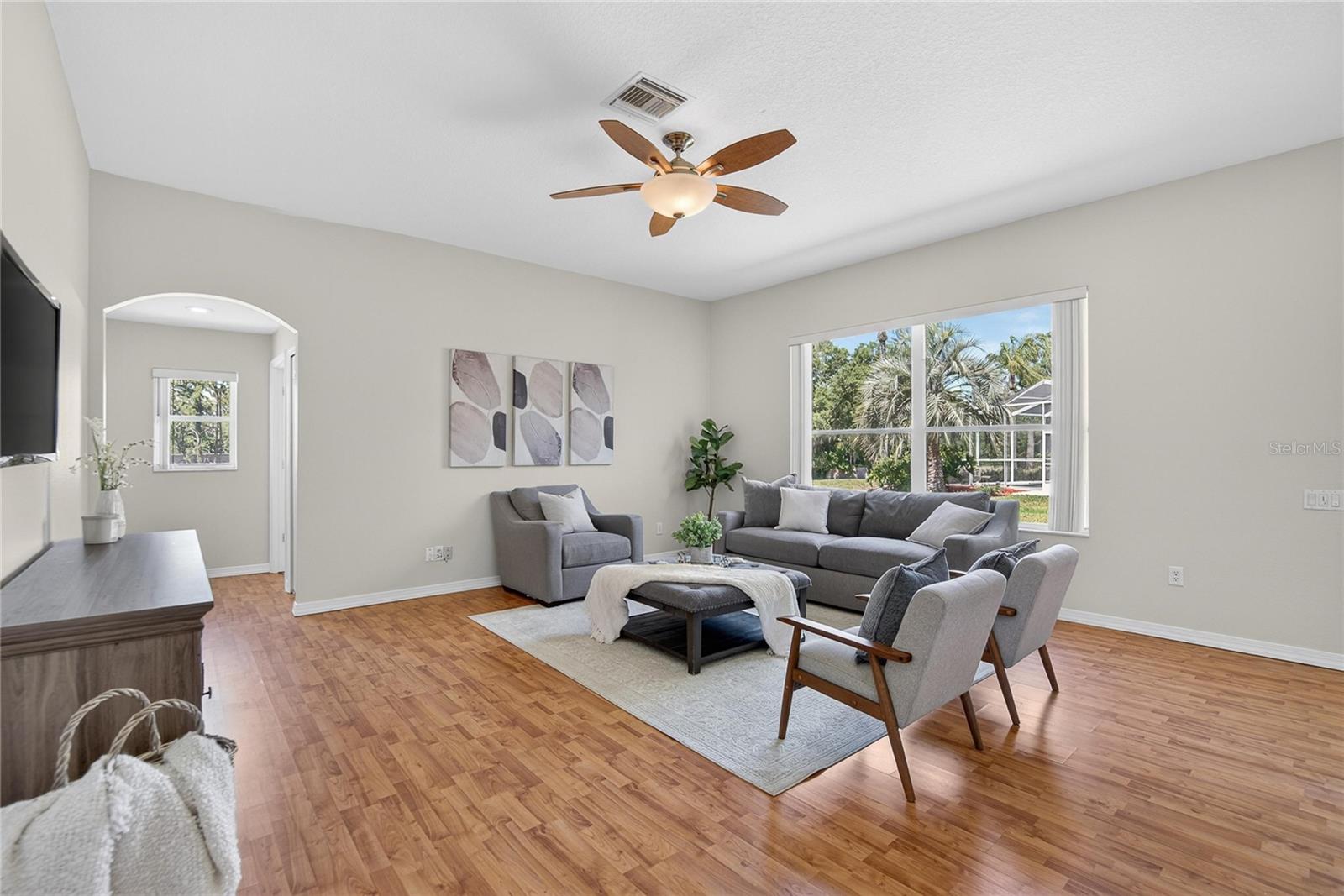 LANDINGS AT BELL LAKE PH 01 - Residential