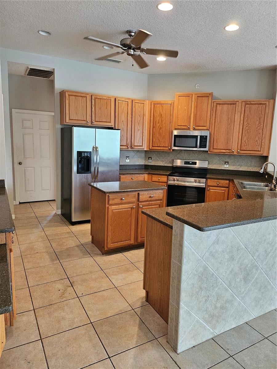 12263 CREEK EDGE DRIVE
