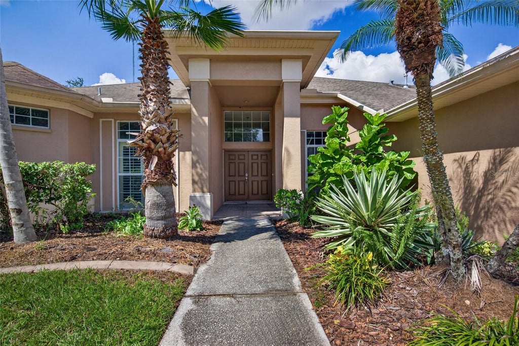 Photo of 12263 Creek Edge Drive, Riverview, FL 33579 (MLS # TB8557977)