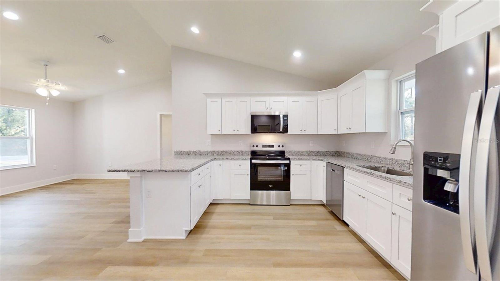 RAINBOW LAKES ESTATES - Residential