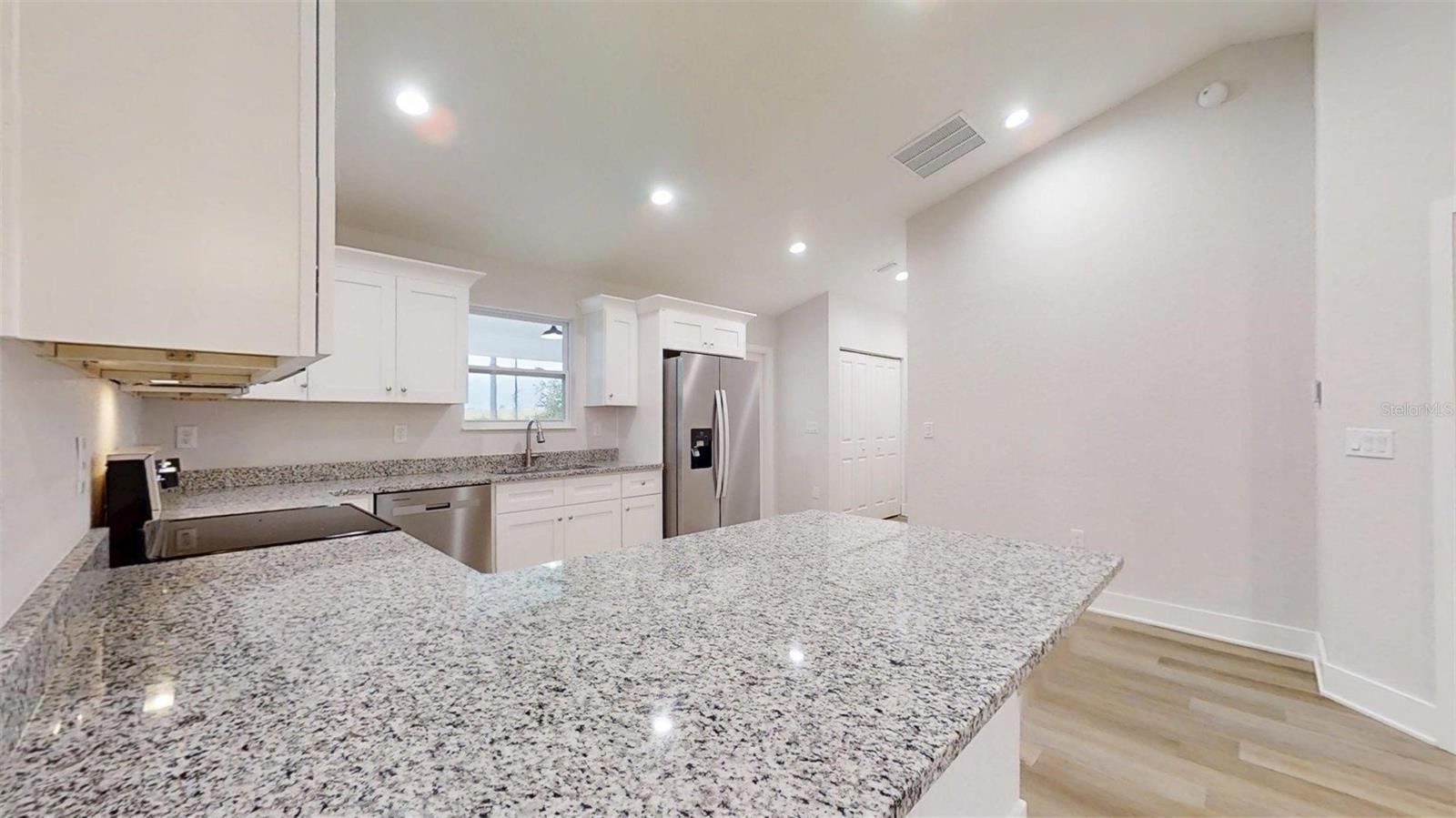 RAINBOW LAKES ESTATES - Residential