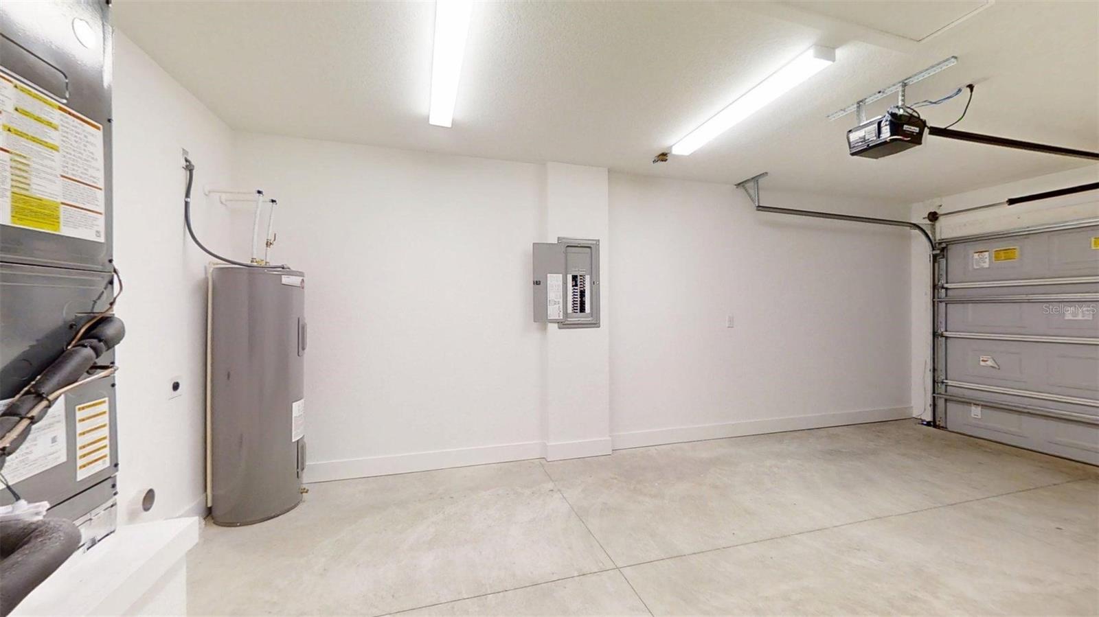 RAINBOW LAKES ESTATES - Residential