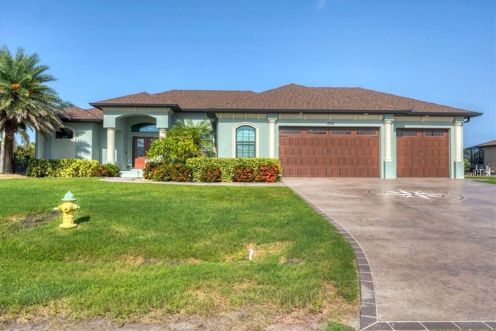 204 W PINE VALLEY LANE