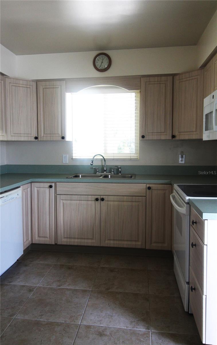 SOUTH GATE RIDGE 02 - Residential Lease