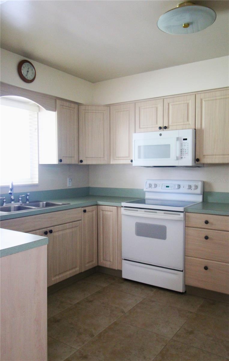 SOUTH GATE RIDGE 02 - Residential Lease