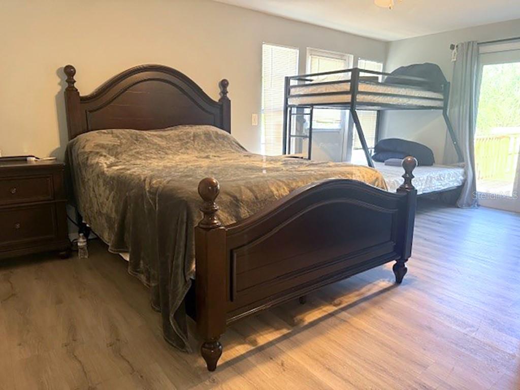 YACHTHAVEN ESTATES 1ST ADD - Residential Lease