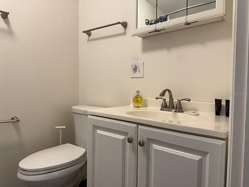 YACHTHAVEN ESTATES 1ST ADD - Residential Lease